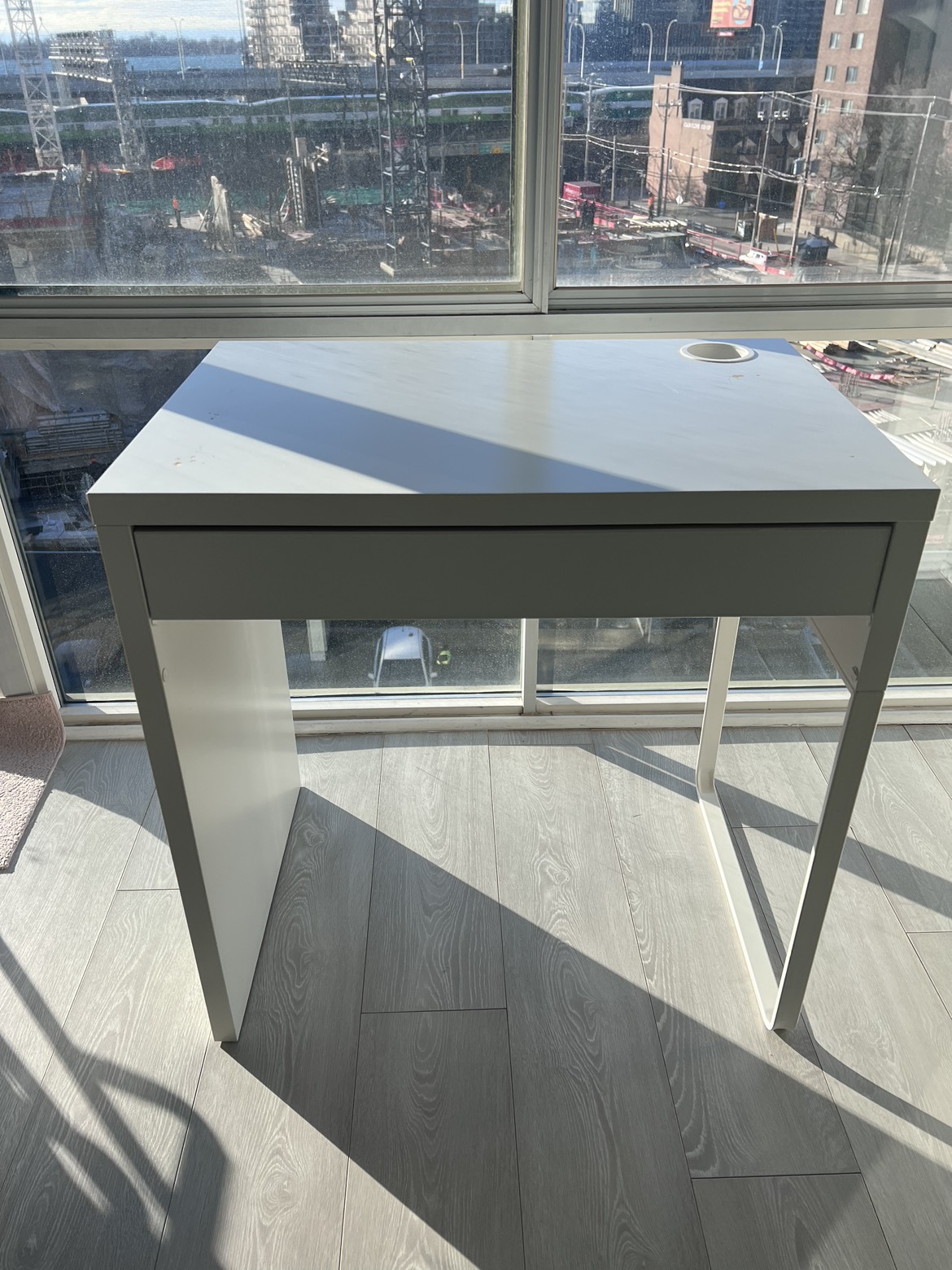 IKEA small desk thumbnail