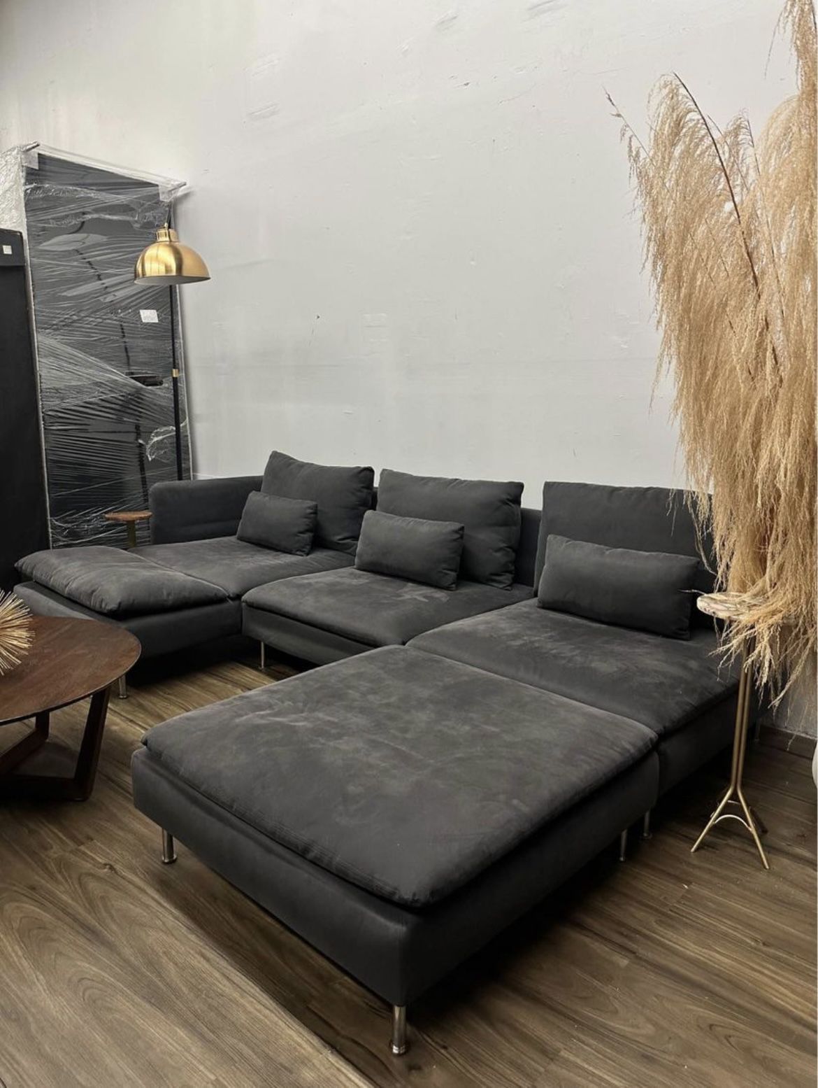 3 piece sectional sofa in Charcoal Grey - photo 4