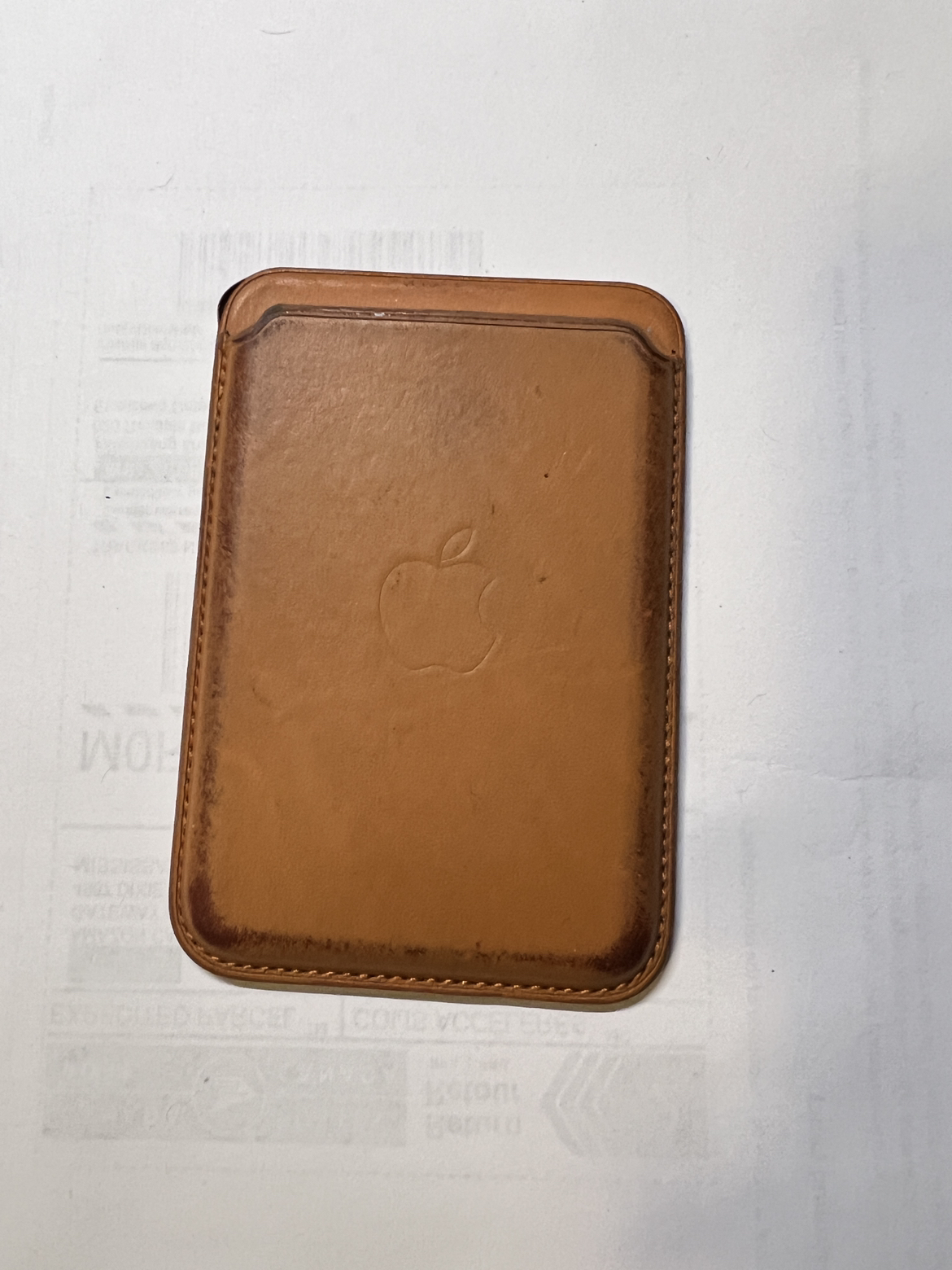Apple Leather Wallet with MagSafe and Findmy