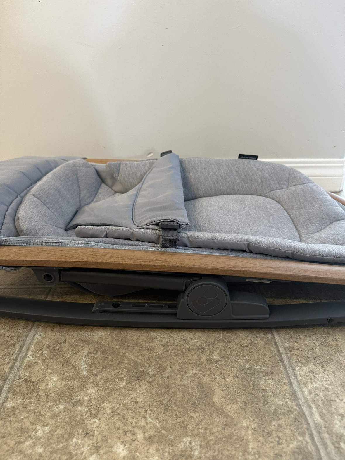 Maxi-Cosi Kori Rocker Bouncer in Essential Grey - photo 2