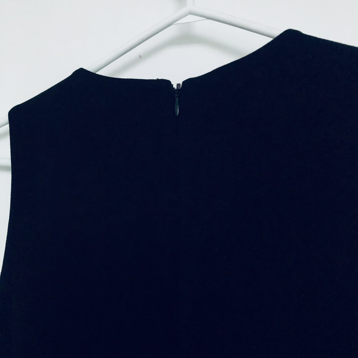 BNWT Forever 21 simple design little black dress with pockets image indicator(4)
