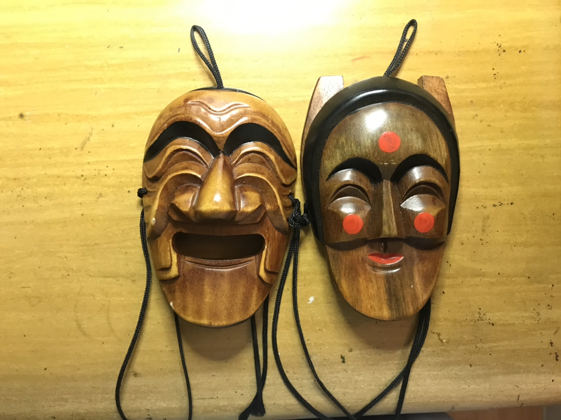 🥕Wood carved masks