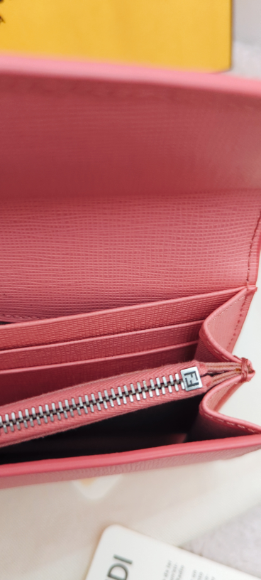 Brand New Fendi wallet - photo 4