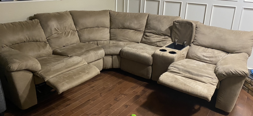 Couch with 2 recliners - photo 2