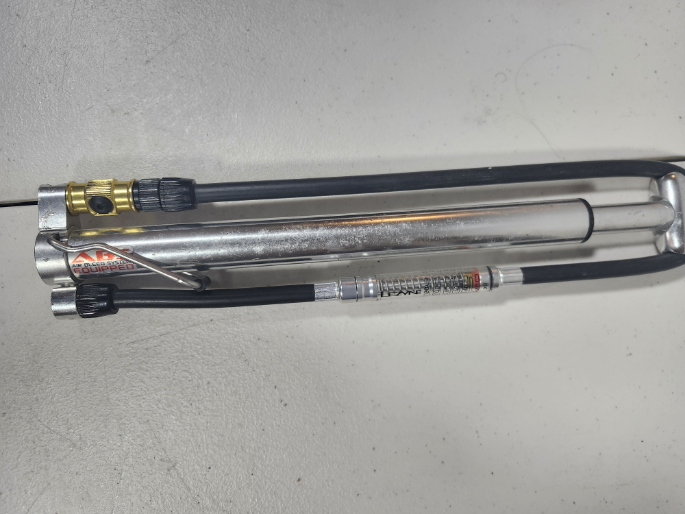 Lezyne Micro Bike Pump - photo 5