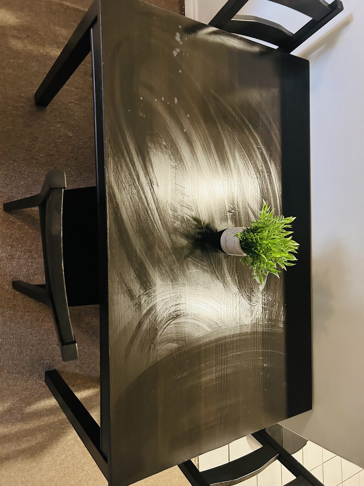 Table/Chairs