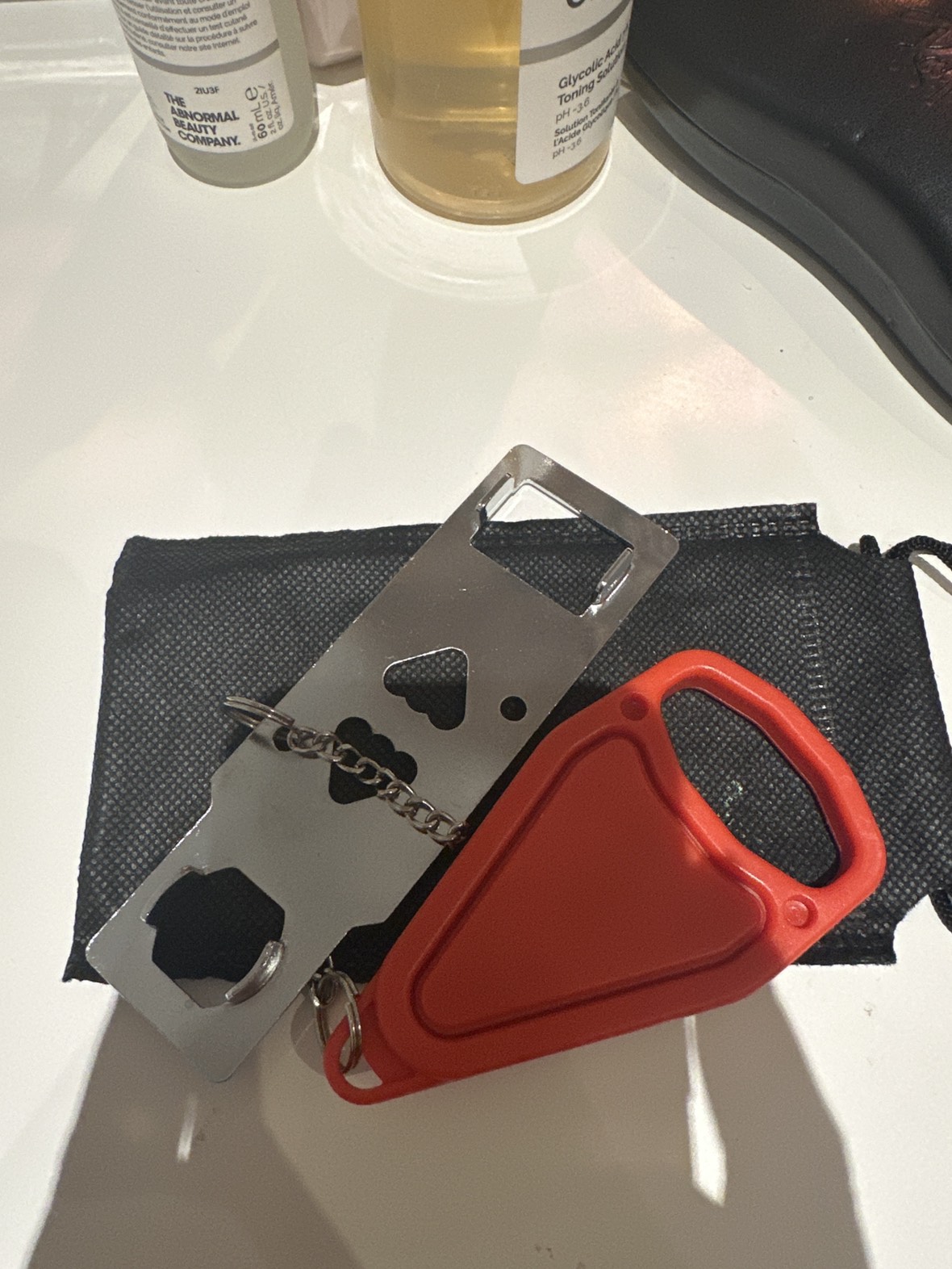 Portable door lock