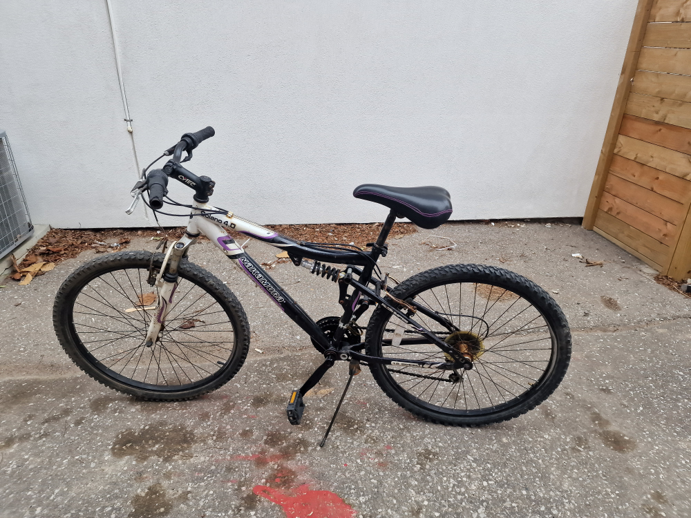 26' Nakamura bike with 18 gear selection