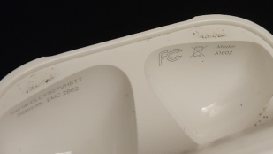 *Charging Case only* Airpods 1st Gen (2016) - photo 2