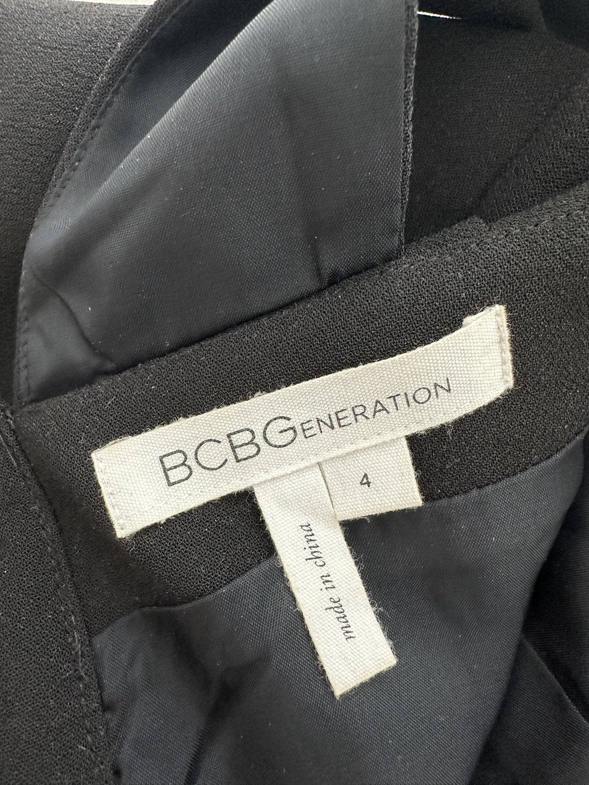 BCBG dress size 4 - photo 3