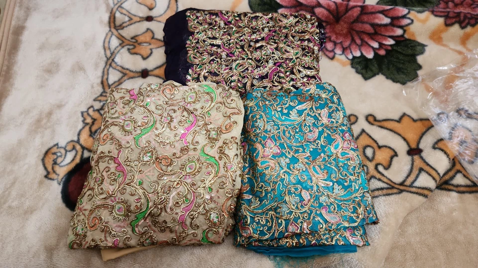 Pakistan/Indian Dress unstiched thumbnail