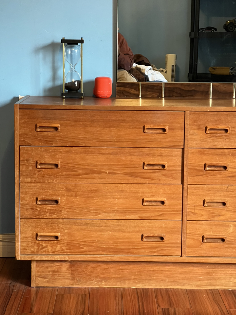 Dresser thumbnail