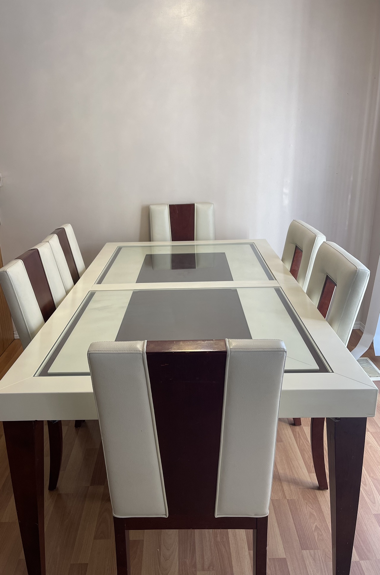 Dining table set