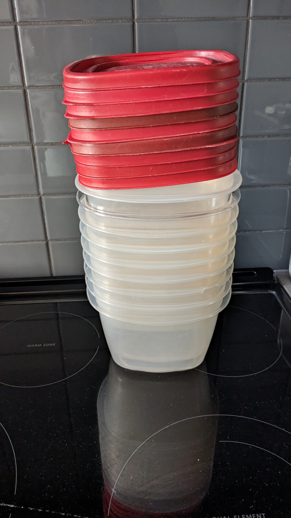 Rubbermaid EasyFind Lid Containers thumbnail