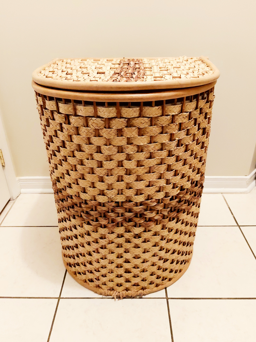 Large Wicker Laundary Basket thumbnail