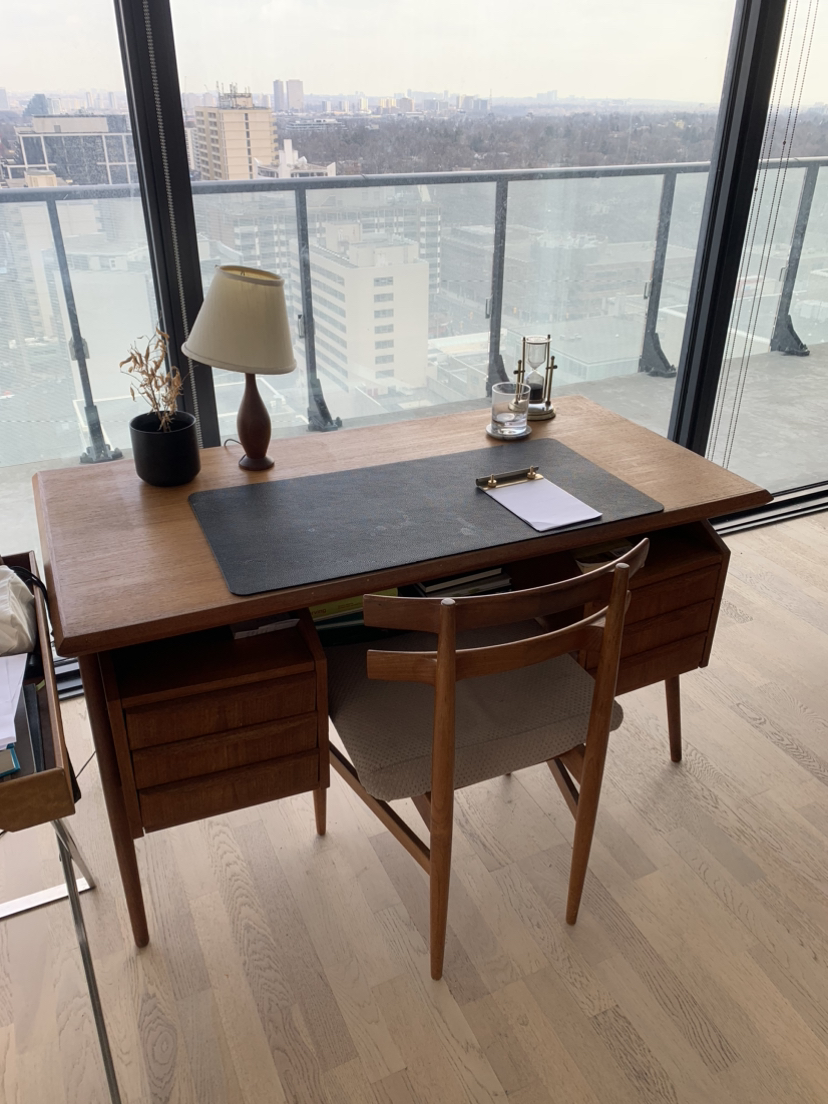 Mid century chair image indicator(3)