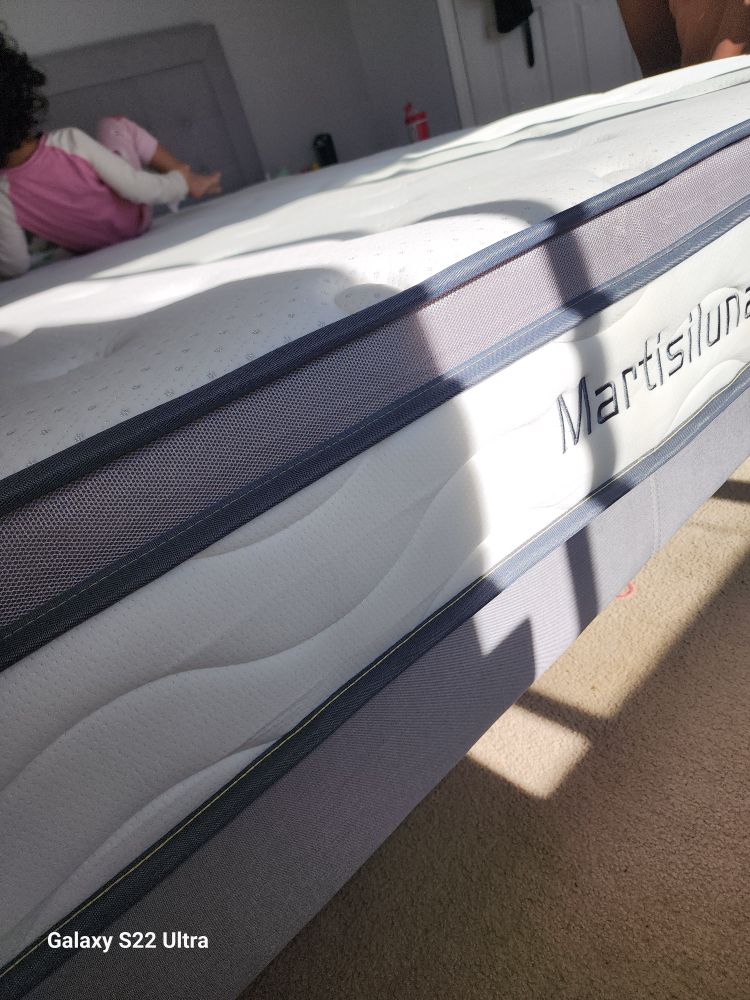 king size bed - photo 2