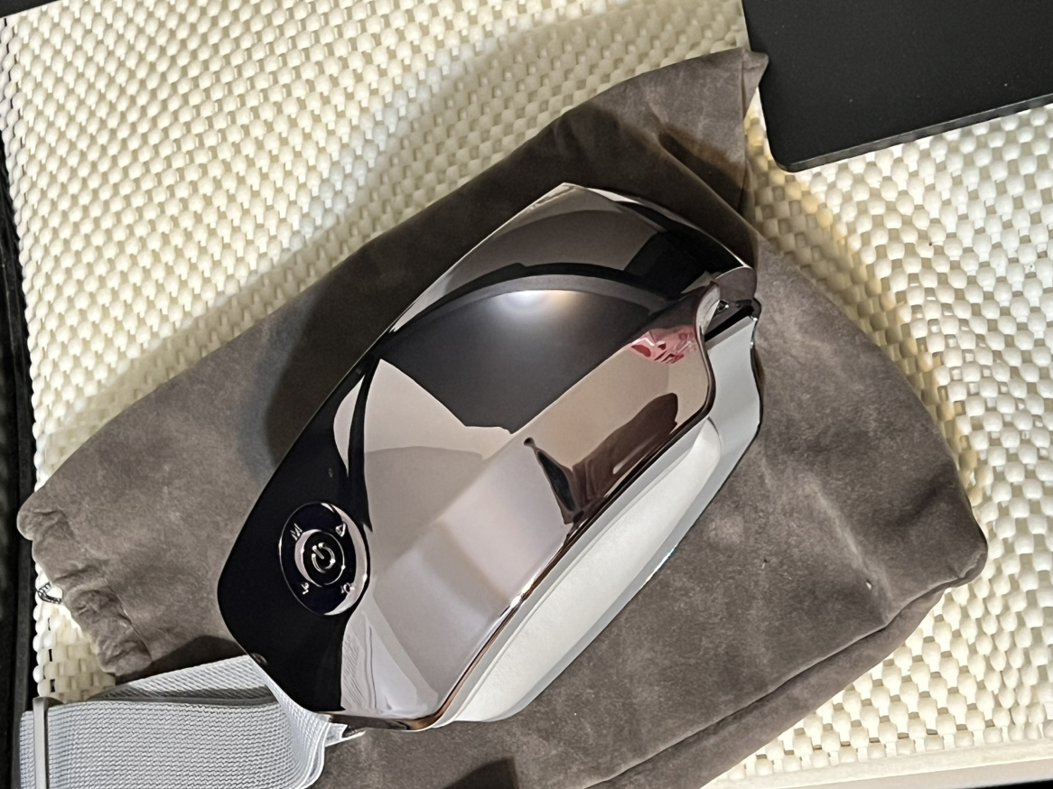 Renpho Visual Eye massager with heat, vibration and music - photo 2