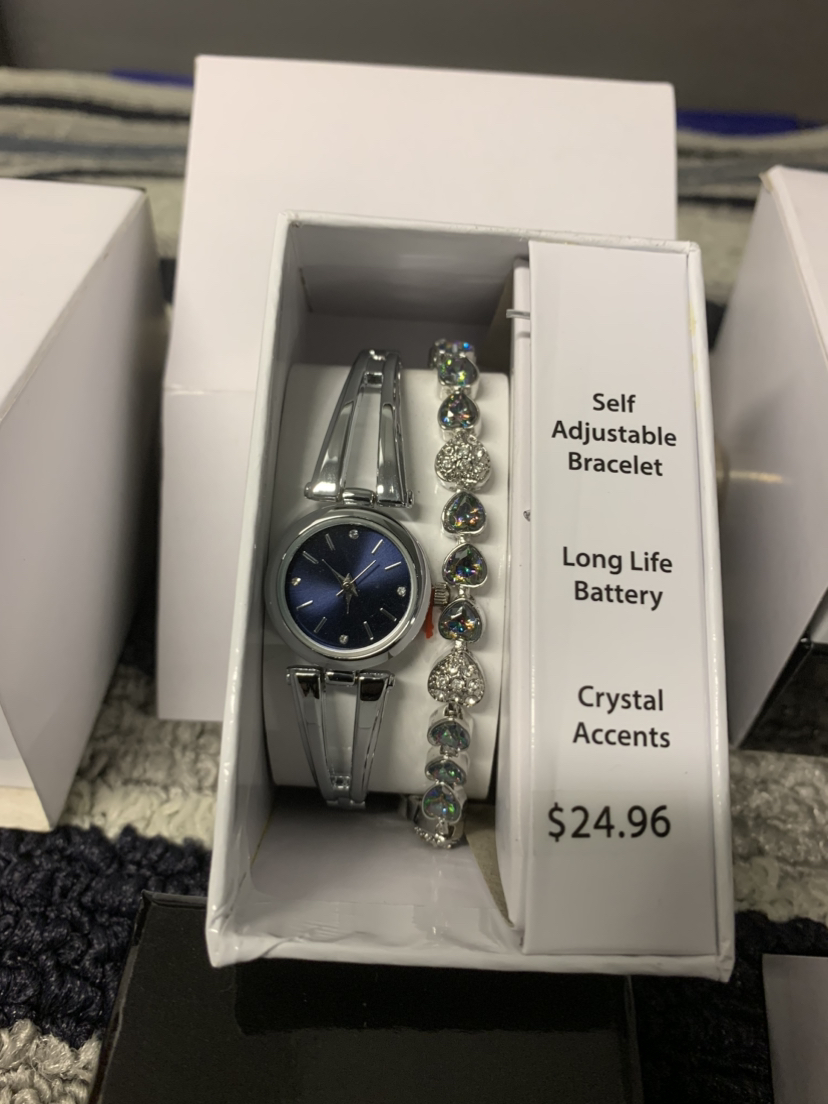 Jessica Carlyle Watch and Bracelet Set image indicator(3)