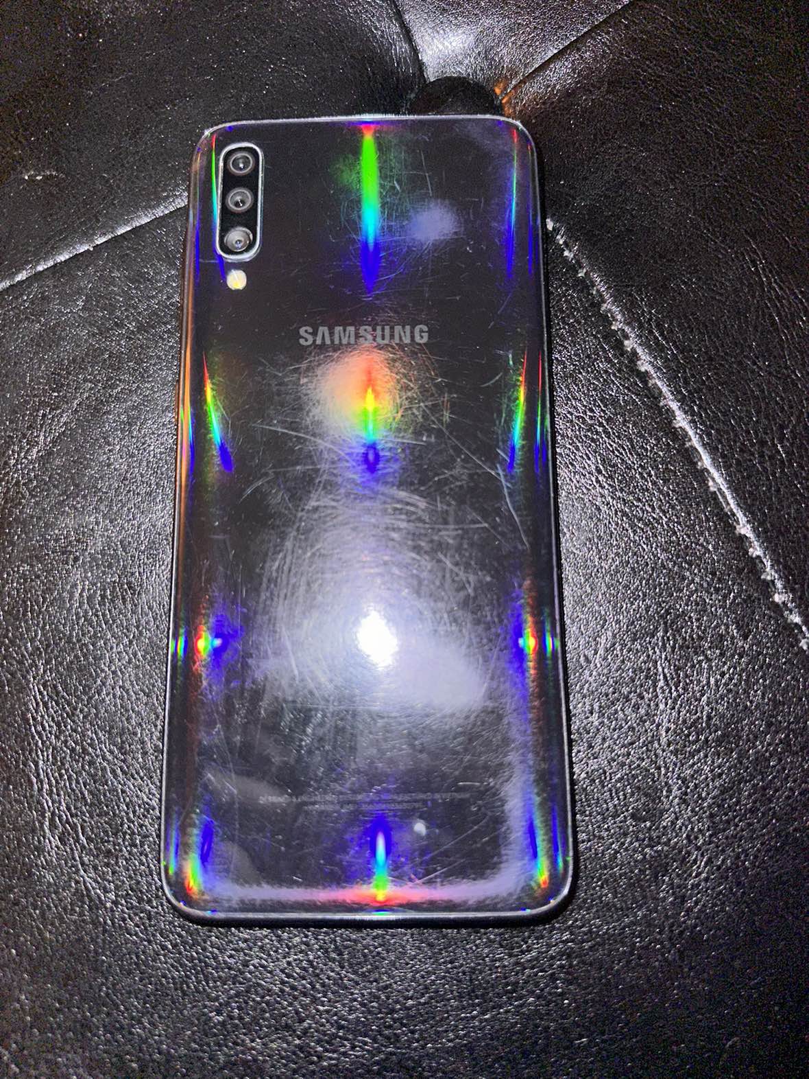 Samsung Galaxy A70 128gb - photo 3