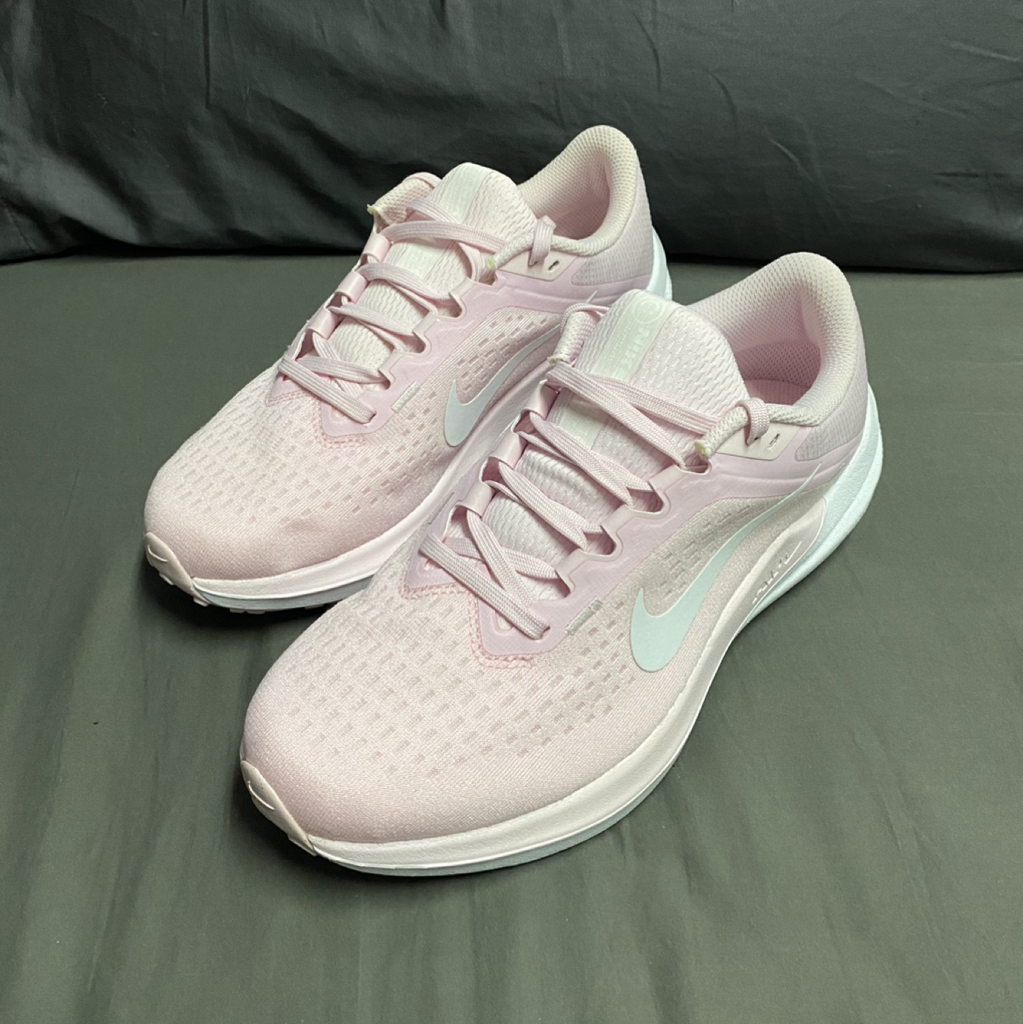 Nike Women's Shoes - Size 8 - photo 4