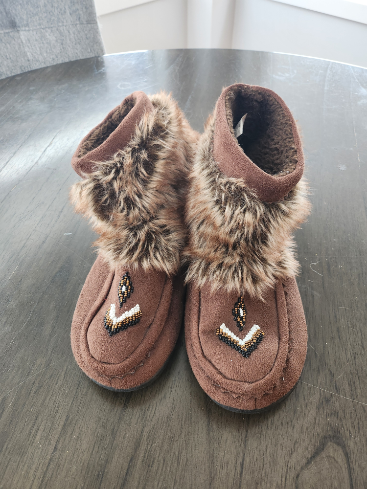 Ladies Moccasins thumbnail