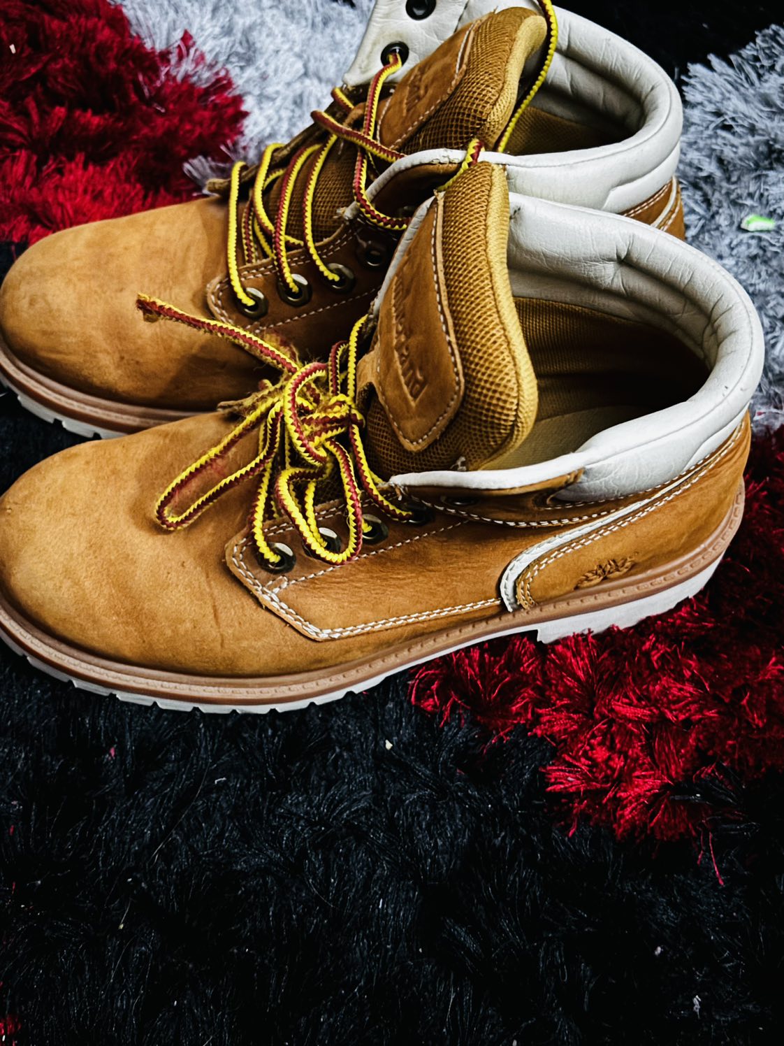 Brown and white leather Timberland image indicator(4)
