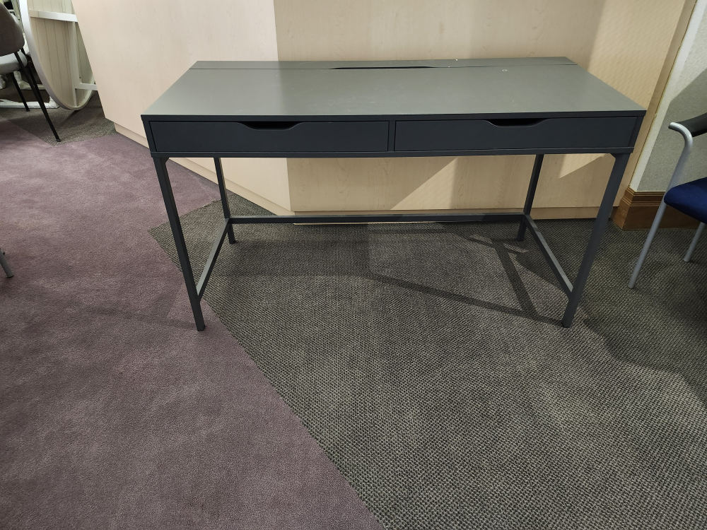 office desk - photo 2