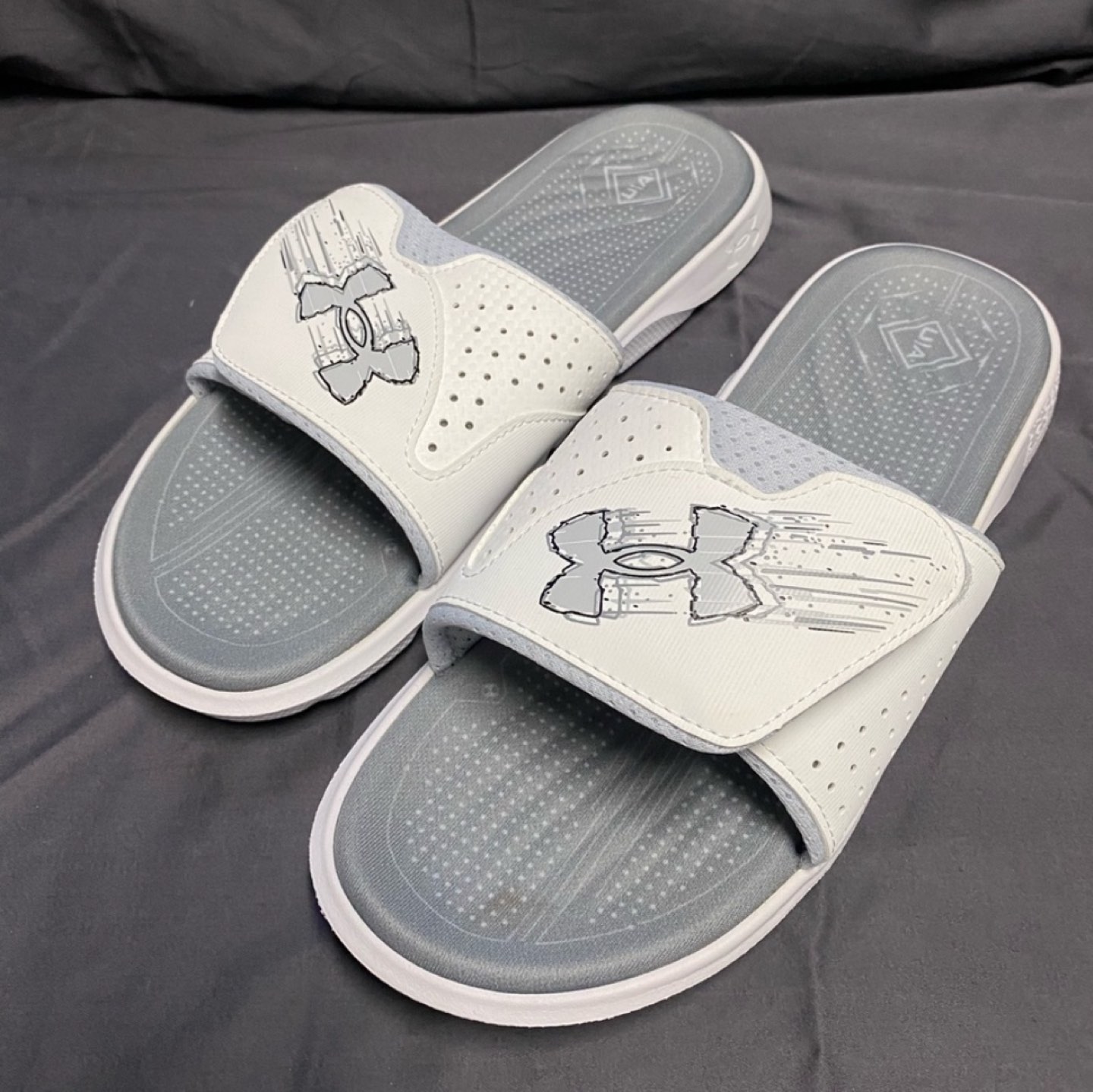 🥕UA Men's Slides - Size 8