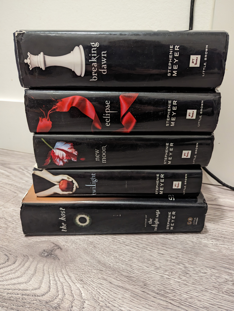 Twilight Book Series Stephenie Meyer thumbnail