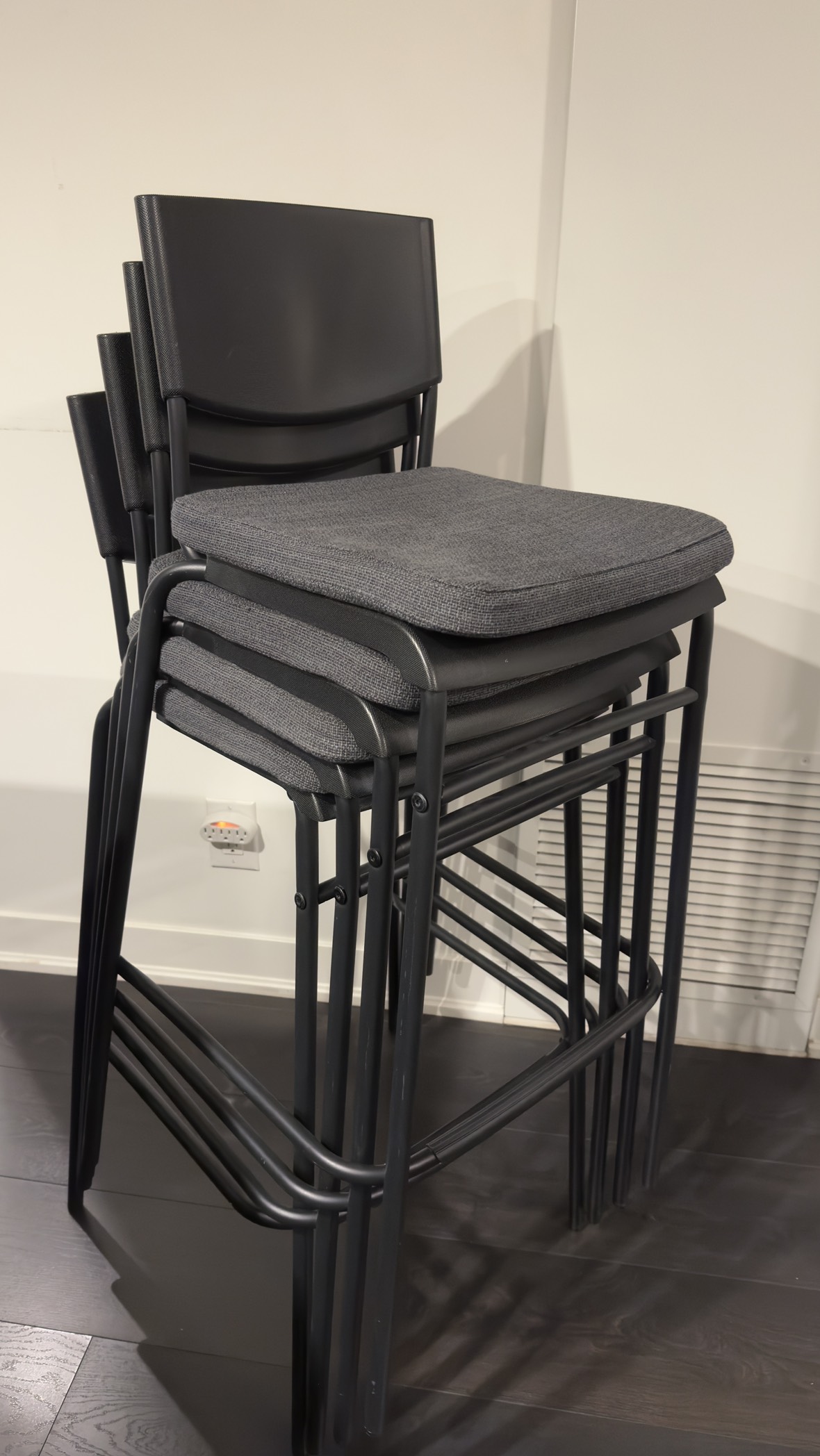 Set of 4 IKEA STIG chairs with 4 Hillared cushions