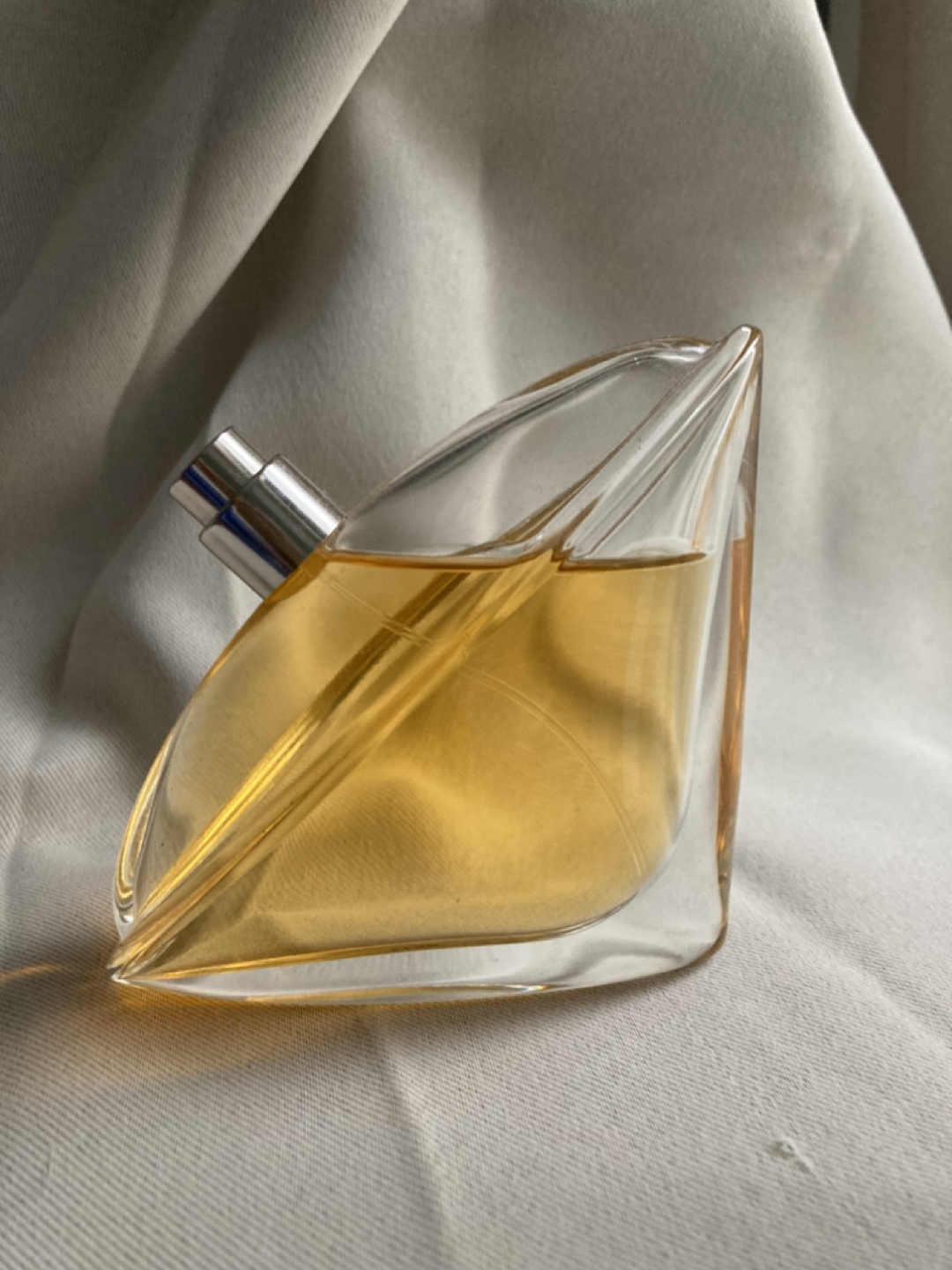 Calvin Klein Reveal perfume image indicator(2)