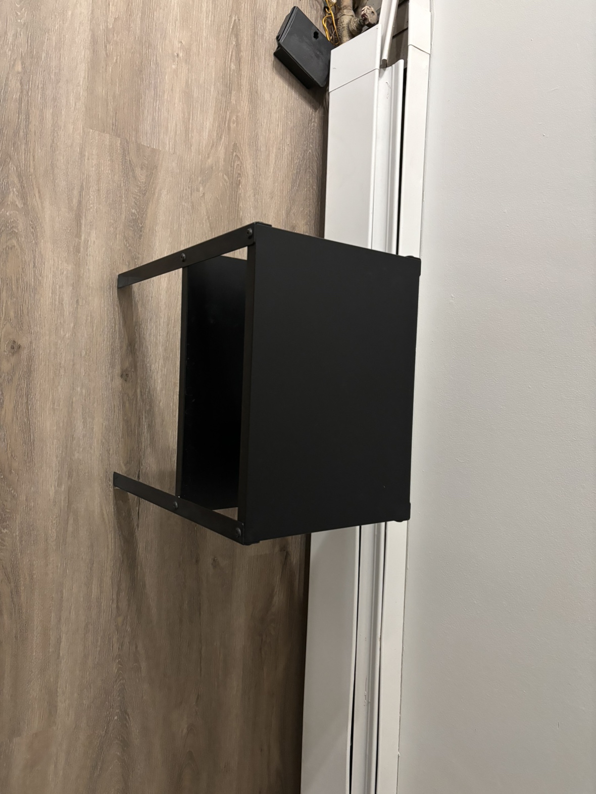 Side table - photo 3