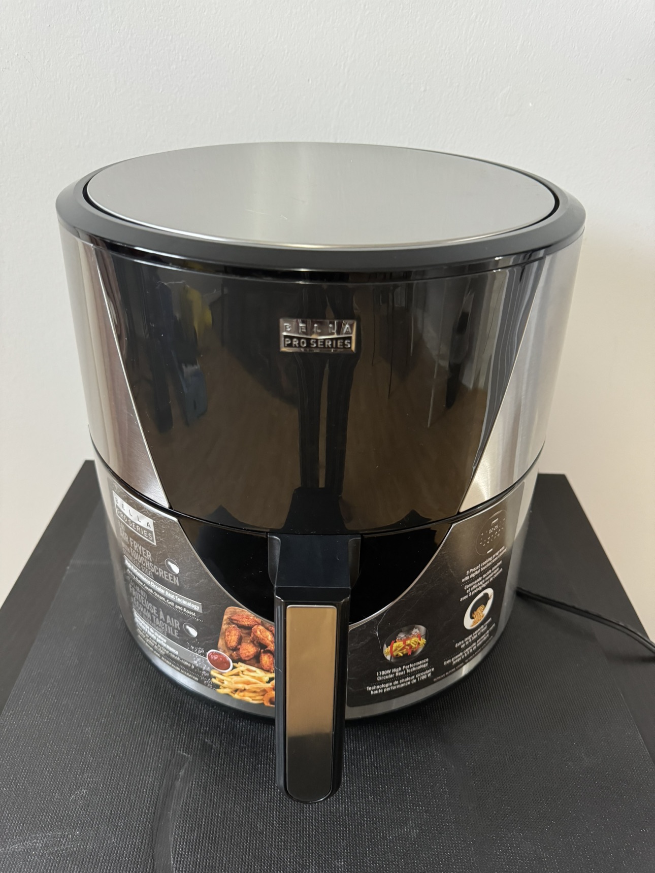 Moving Sale! - Bella Pro Series Air Fryer - photo 3