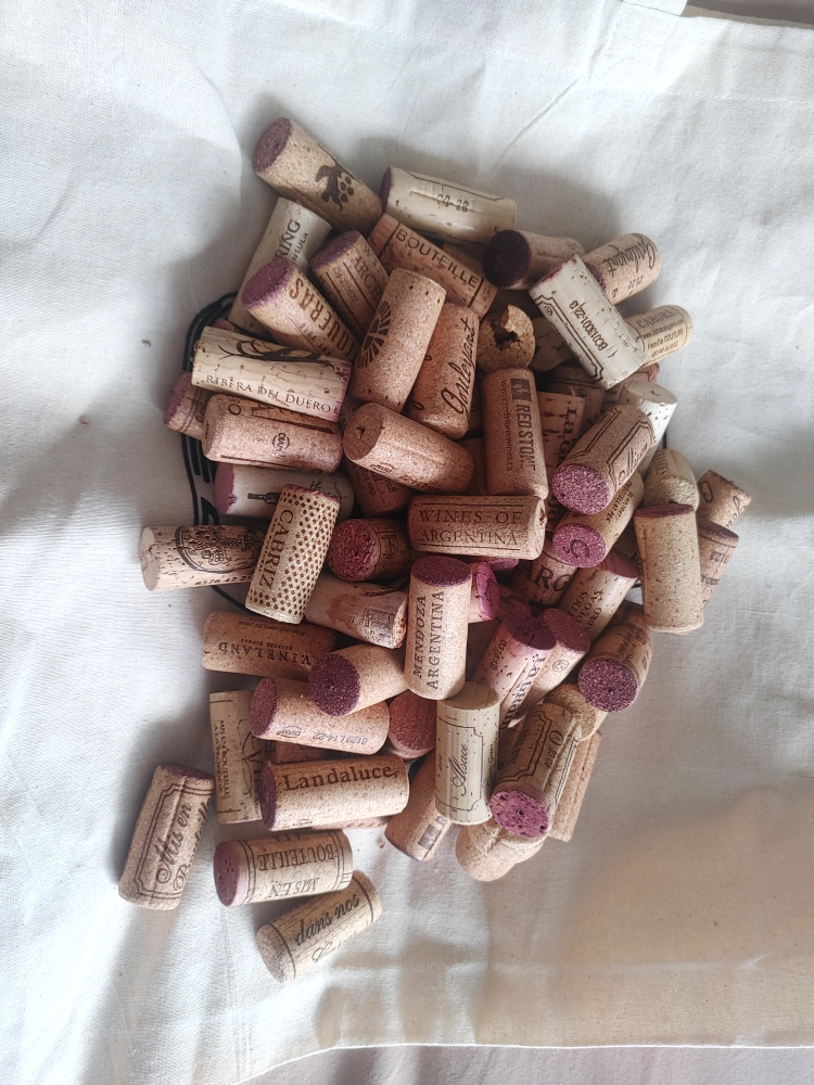 #freecycle Corks 🥕 image indicator(2)