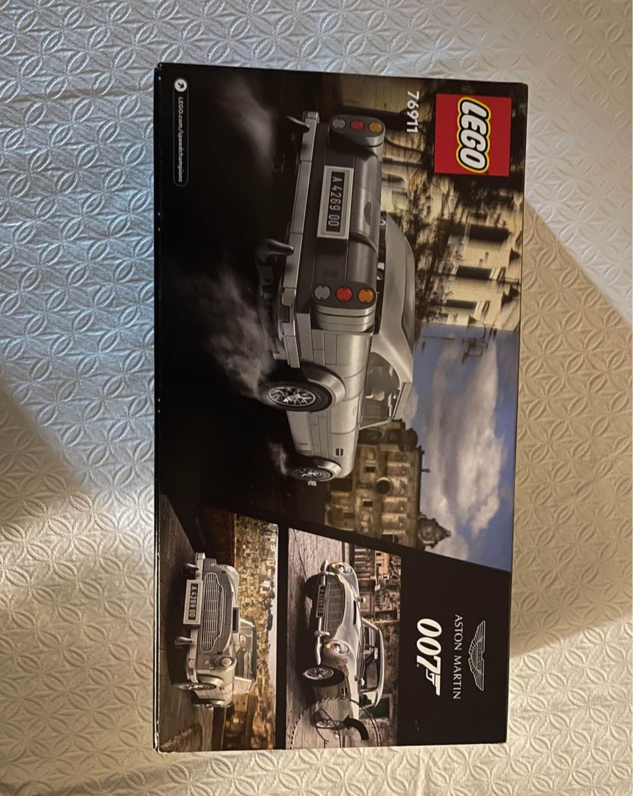 LEGO 007- Speed Champions Aston Martin image indicator(2)