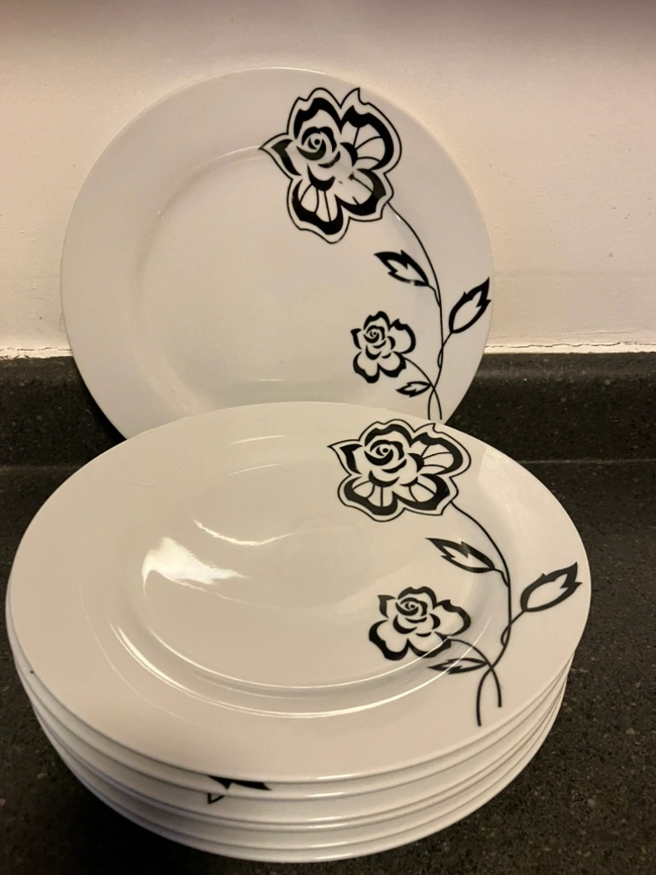 7 dinner plates, 7 dessert plates and 6 soup plates image indicator(3)