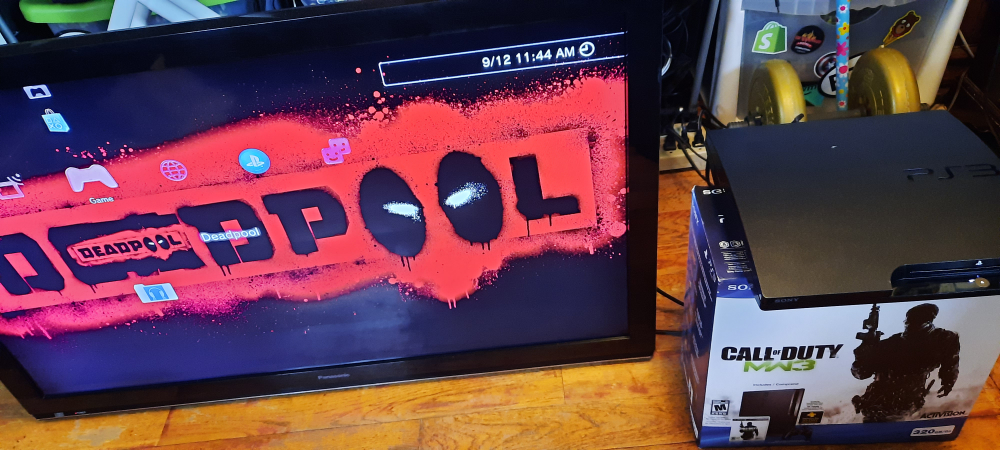 Panasonic TC-L42U25 Viera 42 Inch LCD TV image indicator(2)