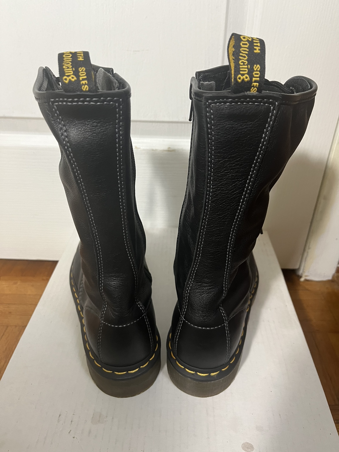 Women’s Dr. Martens  Leather Knee High Boots Black size 9 New image indicator(4)