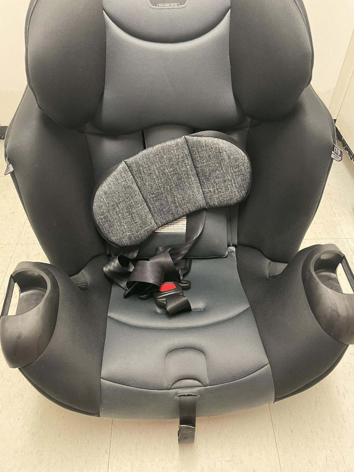 Car seat evenflo symphony all in one , used like brand new.