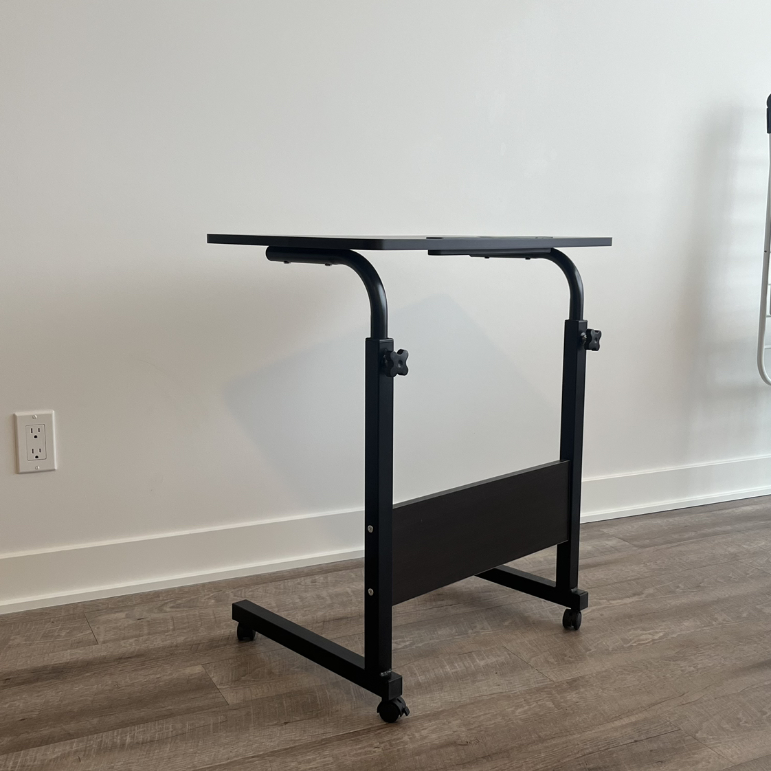 Adjustable desk - photo 2