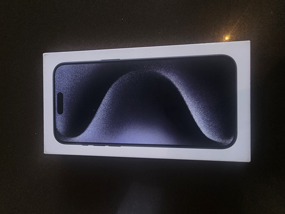 NEW iPhone 15 Pro Max BLUE 512gb