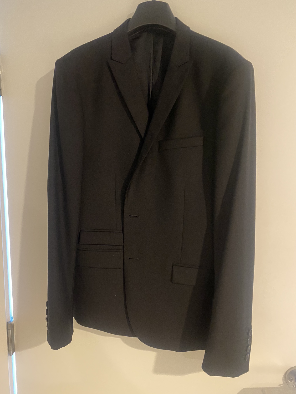 Men’s Suit thumbnail