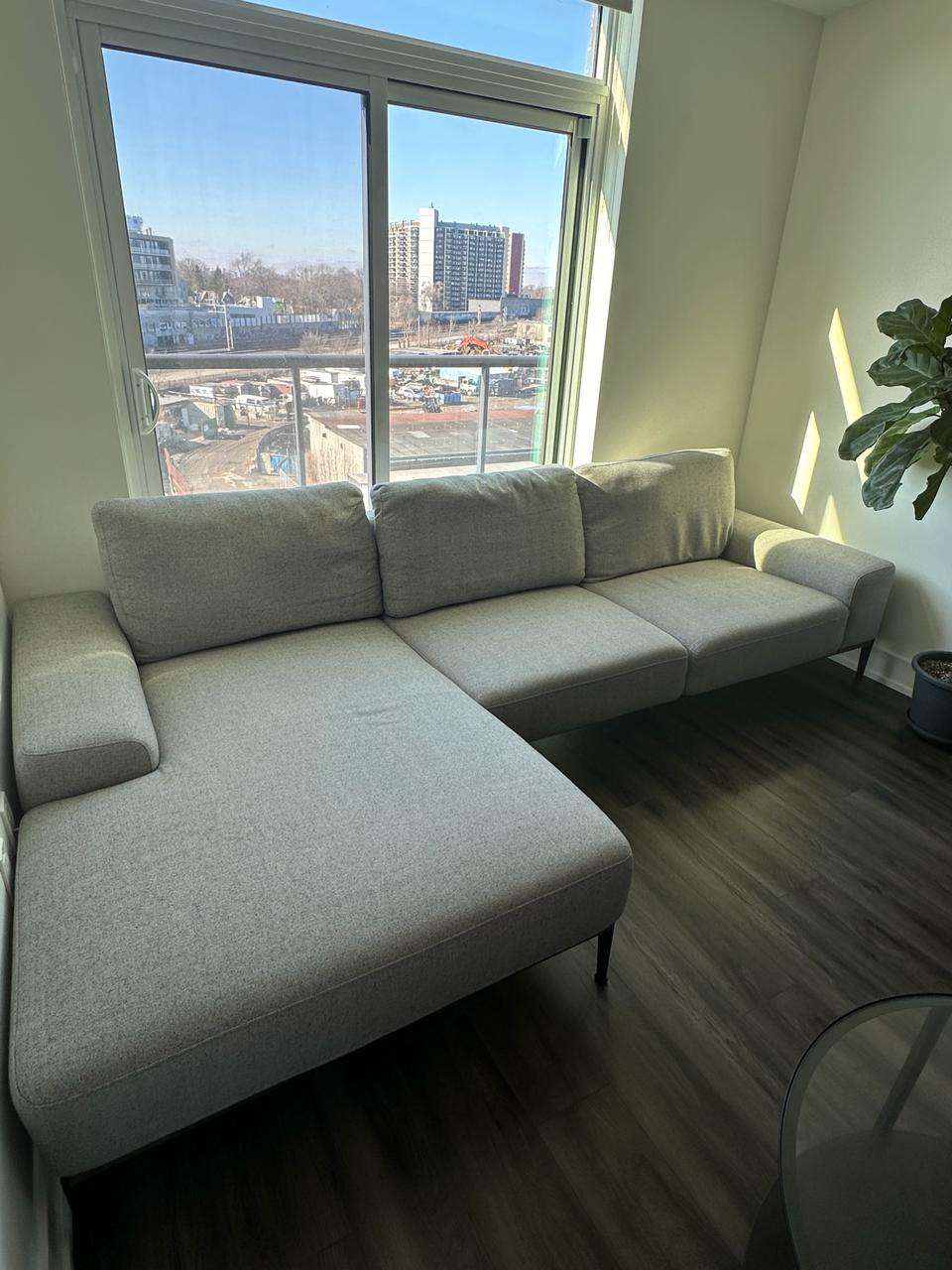 URGENT MUST GO Left Facing Sectional Modern, Comfortable Couch - photo 2