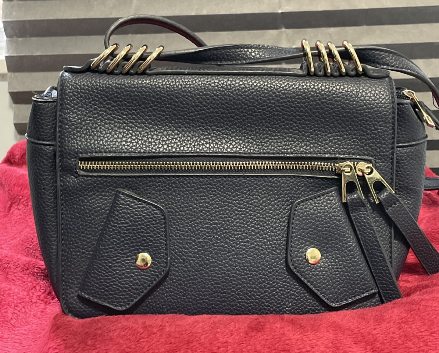 Women Bag image indicator(3)