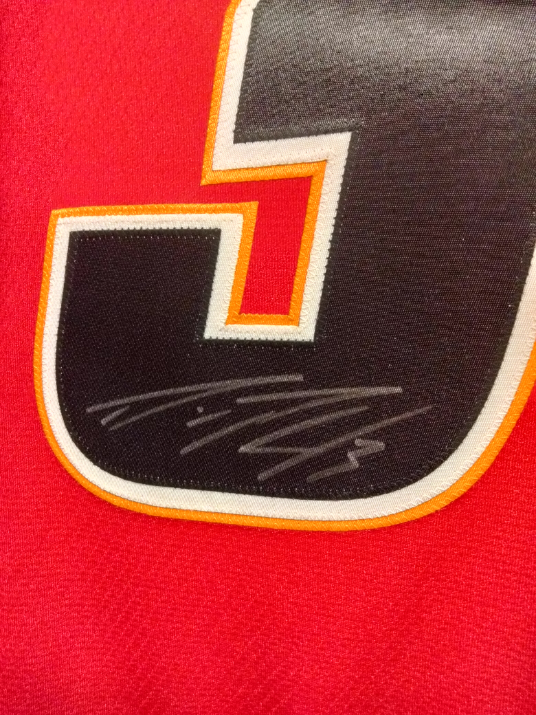 CALGARY FLAMES HOCKEY JERSEY FRAMED - photo 2