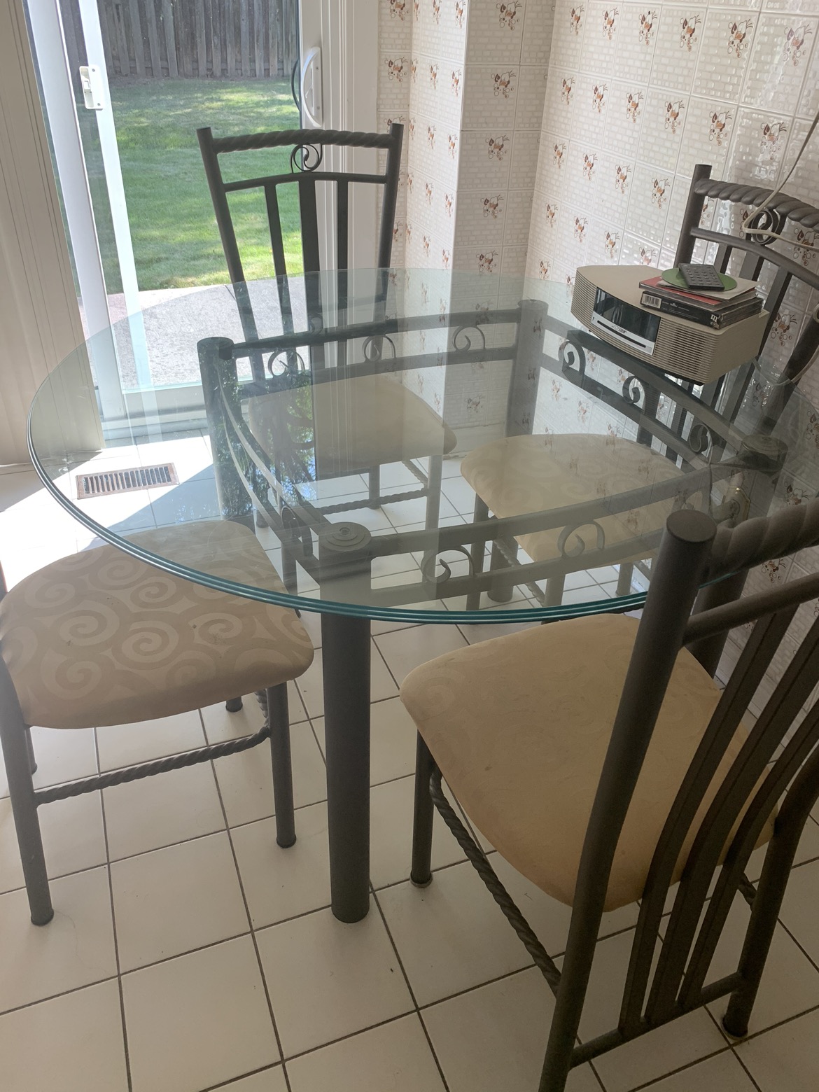 Kitchen table with 4 chairs
