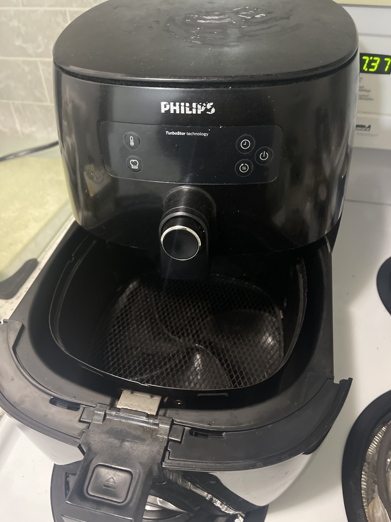 Philips air fryer it works well - photo 2