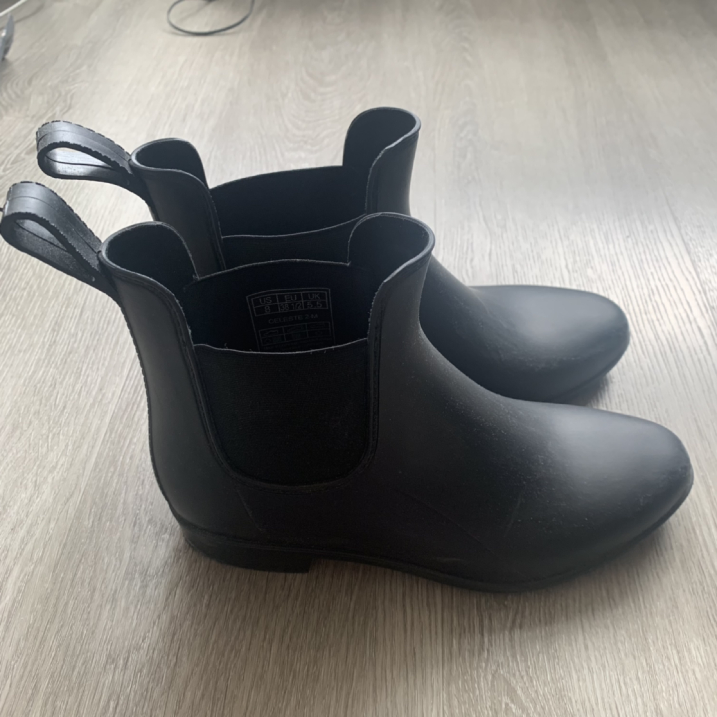 Boots (storm by cougar) image indicator(2)