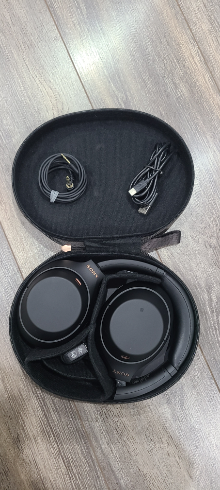 Sony WH-1000XM4 noise canceling black over ear headphone
